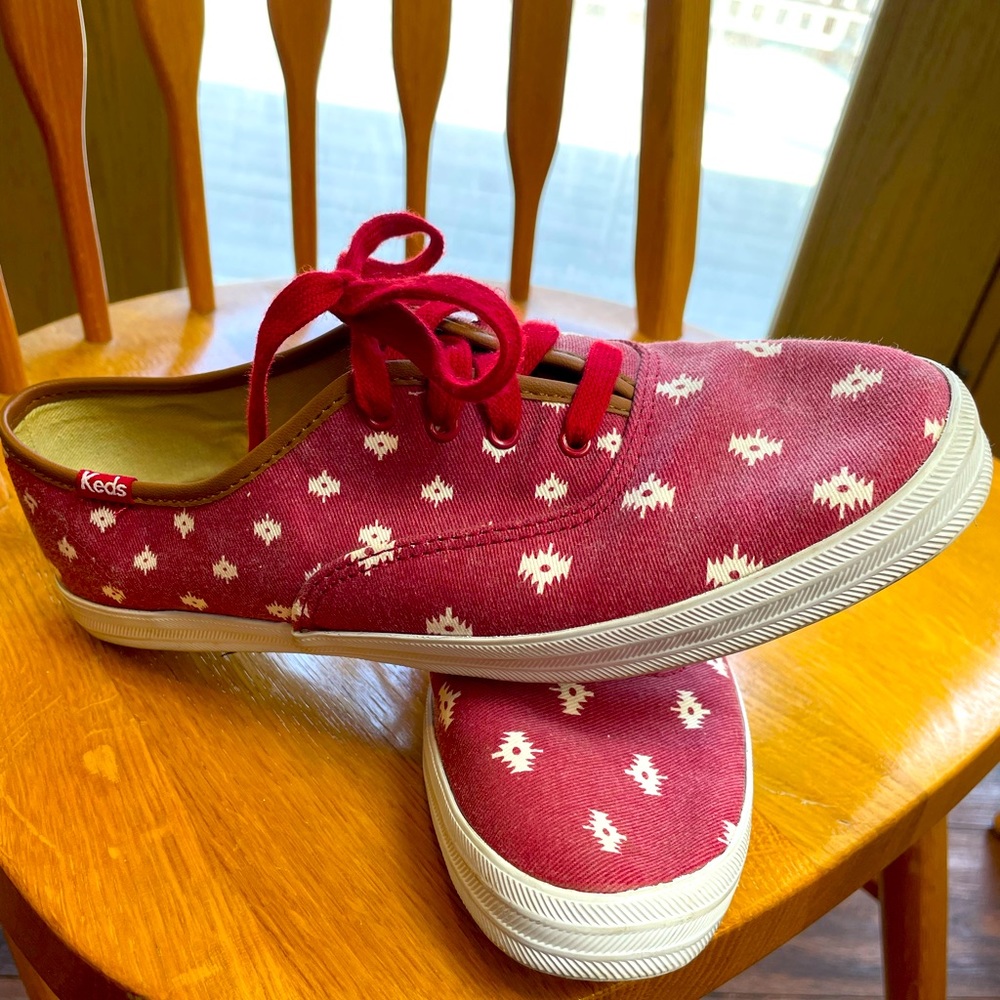 KEDS red vintage inspired women’s shoes size 7